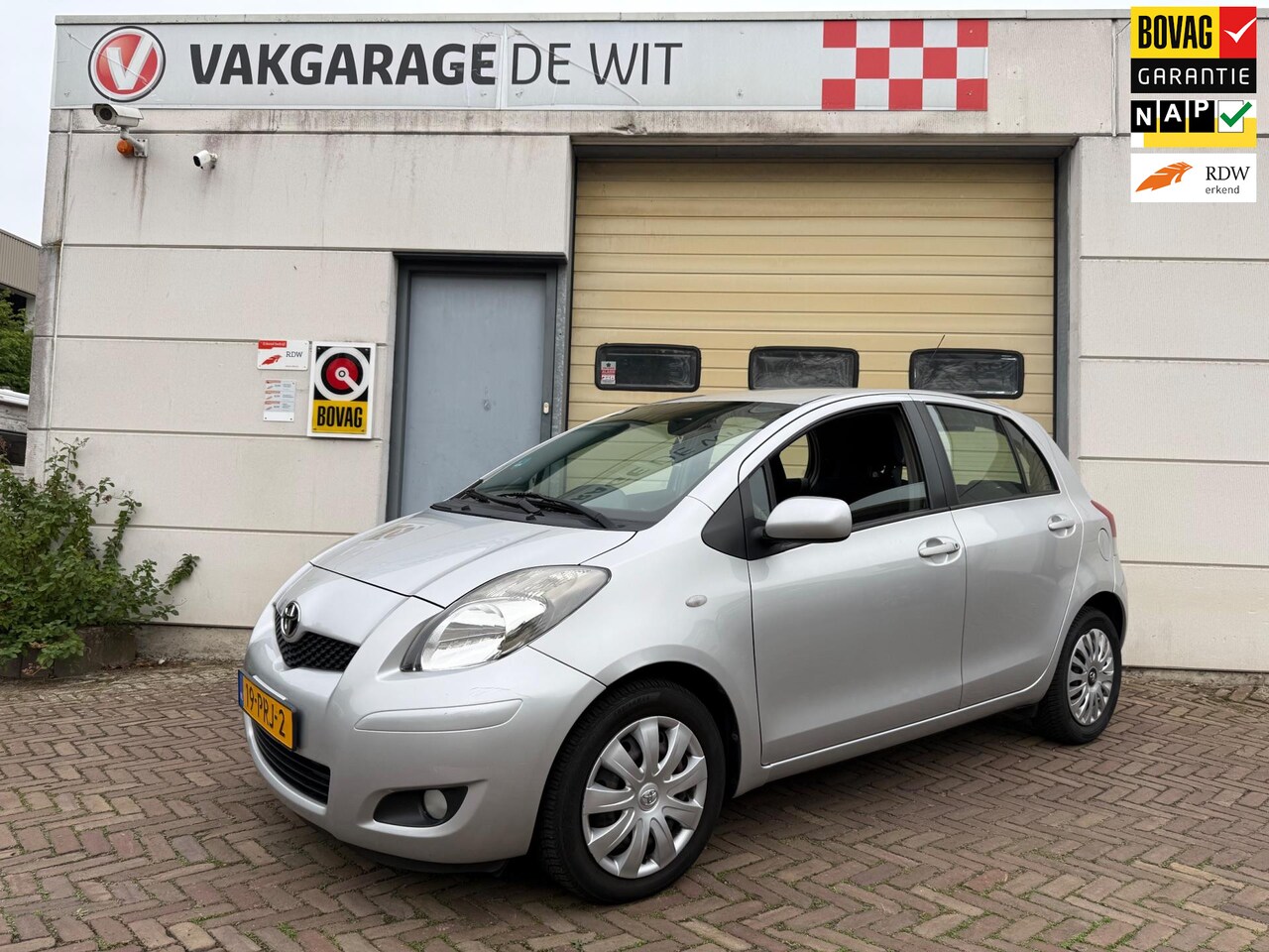 Toyota Yaris - 1.3 VVTi Aspiration 1.3 VVTi Aspiration Automaat - AutoWereld.nl