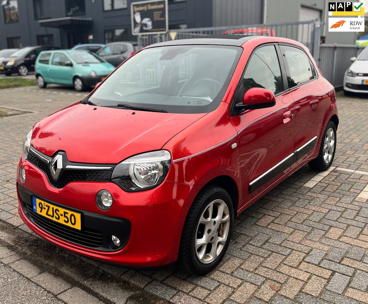 Renault Twingo - 1.0 SCe Dynamique | Panoramadak | Stoelverwarming | Nwe koppeling | Achteruitrij camera | - AutoWereld.nl