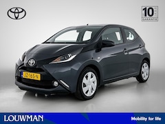 Toyota Aygo - 1.0 VVT-i x-play | Navigatie | Airco | Metallic Lak | Dealer Onderhouden |