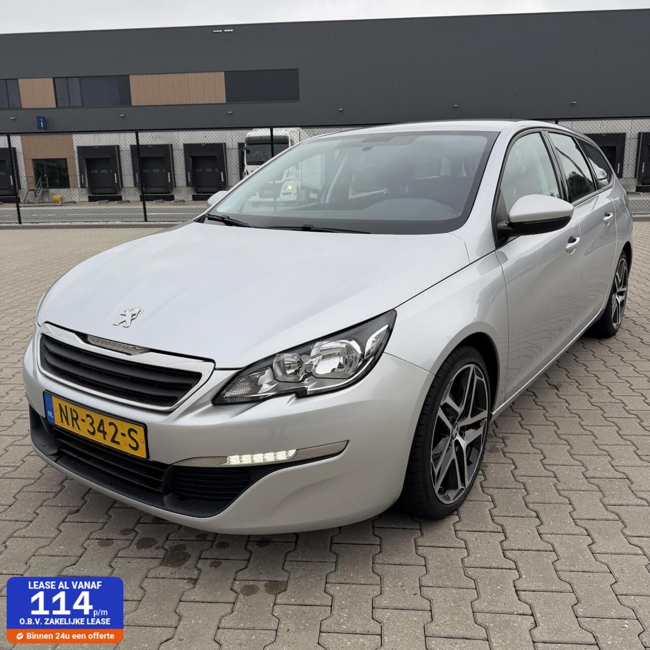 Peugeot 308 SW - 1.2 2017 | Airco | Navi | Pdc | NW APK - AutoWereld.nl