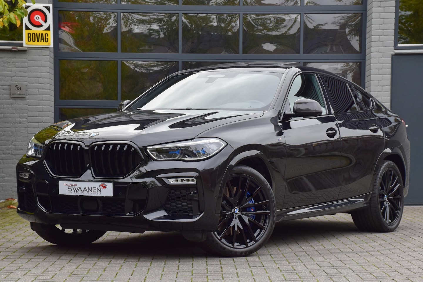 BMW X6 - M50i High Executive | Pano | Carbon | ACC - AutoWereld.nl
