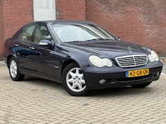 Mercedes-Benz C-klasse - 180 Elegance|AUTOMAAT|LEDER|AIRCO|INRUILKOOPJE