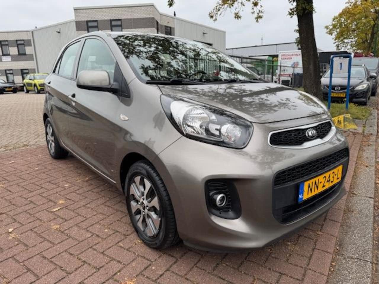 Kia Picanto - 1.0 CVVT 5deurs Economy Plus Line 89.000km 1e Eigenaar Airco,Navigatie,Camera - AutoWereld.nl