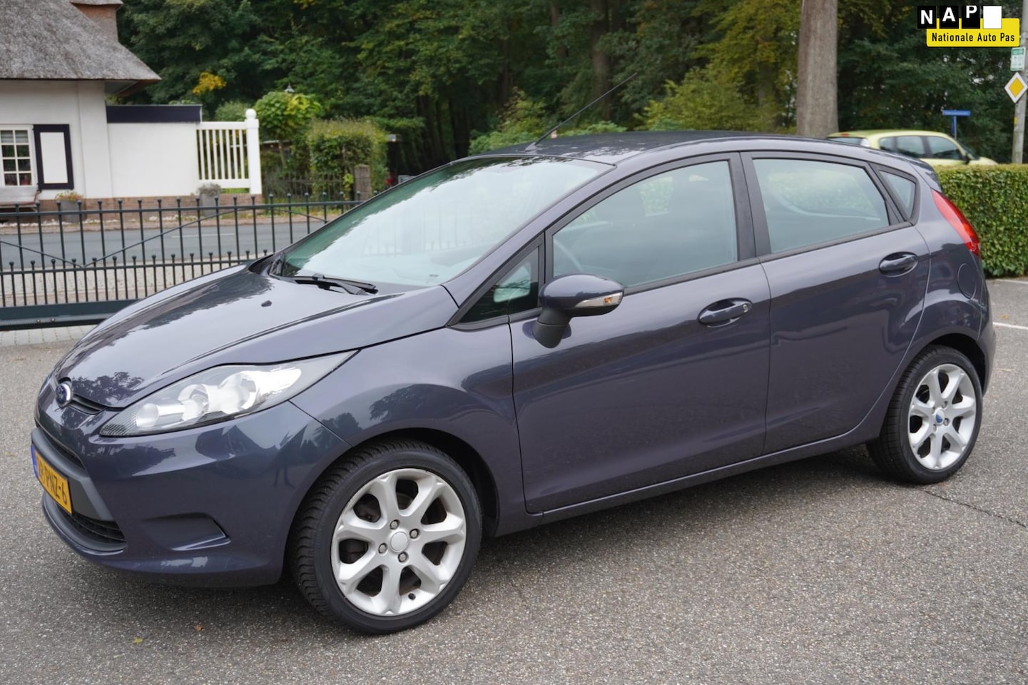 Ford Fiesta - 1.25 Limited 5Drs Airco Lm Velgen - AutoWereld.nl