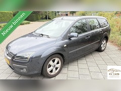 Ford Focus Wagon - 1.6-16V Futura