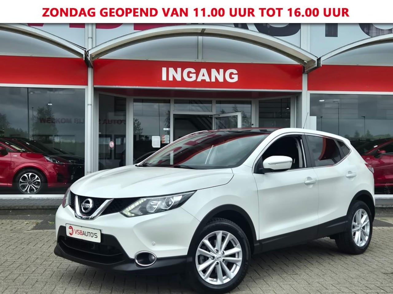 Nissan Qashqai - 1.2 DIG-T NAVI PANO-DAK TREKHAAK CAMERA ECC-AIRCO LMV PDC - AutoWereld.nl