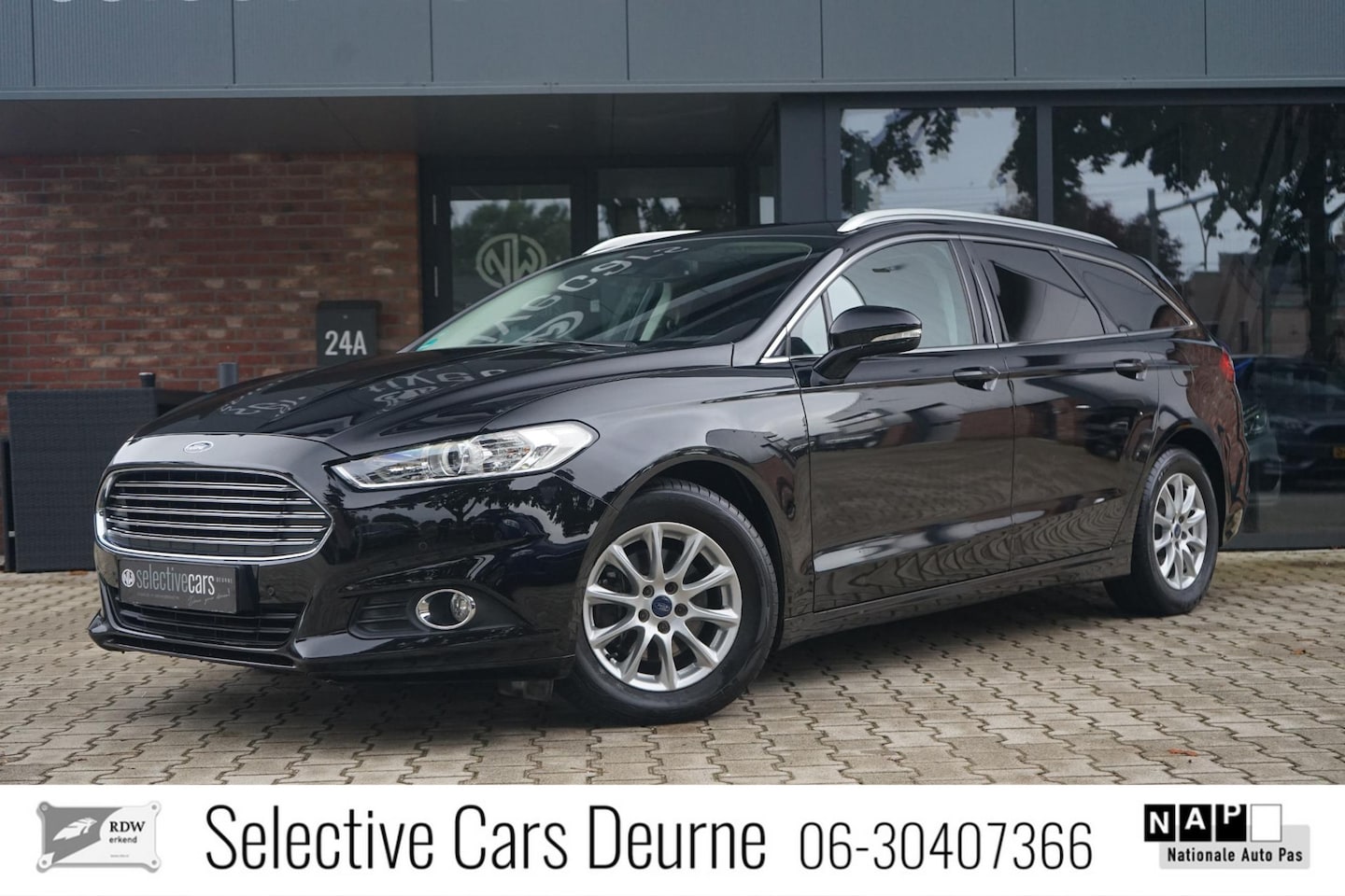 Ford Mondeo Wagon - 1.5 Ecoboost Edition , Xenon/LED, Cruise, PDC, Navigatie, Iridium Black Mica. - AutoWereld.nl