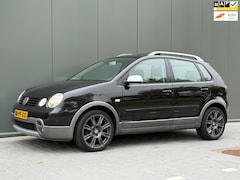 Volkswagen Polo - 1.4-16V FUN CROSS POLO PANO/AC/NWE APK/CRUISE POLO CROSS