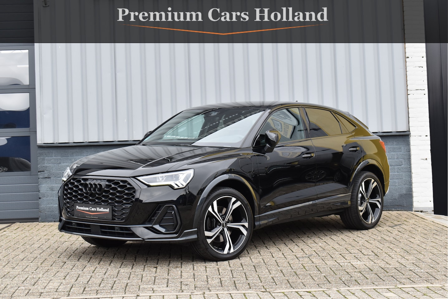 Audi Q3 Sportback - 45 TFSI e S-Line 245 Pk Black Ed Navi Camera ACC Leder Matrix 20 Inch - AutoWereld.nl