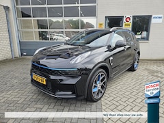 Lynk & Co 01 - 1.5 PHEV Plug-in Hybrid 261pk / zwarte hemel