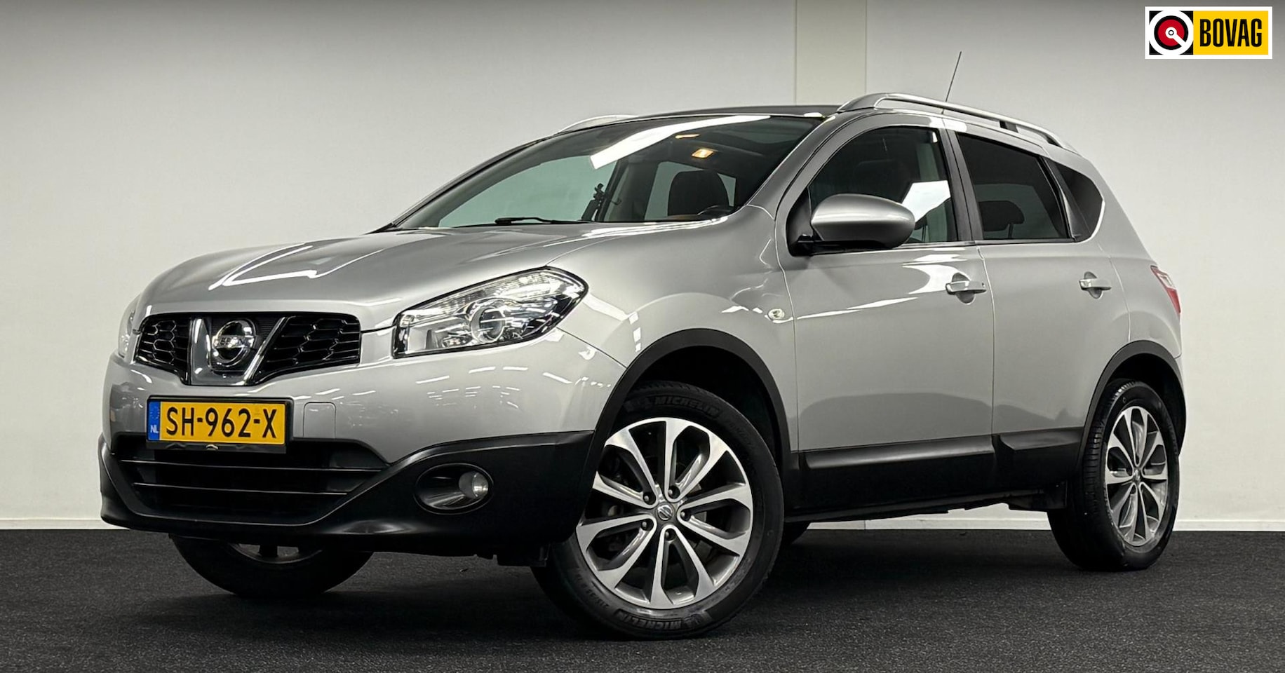 Nissan Qashqai - 2.0 Acenta 4WD*Automaat*Panodak*Navi*Camera* - AutoWereld.nl