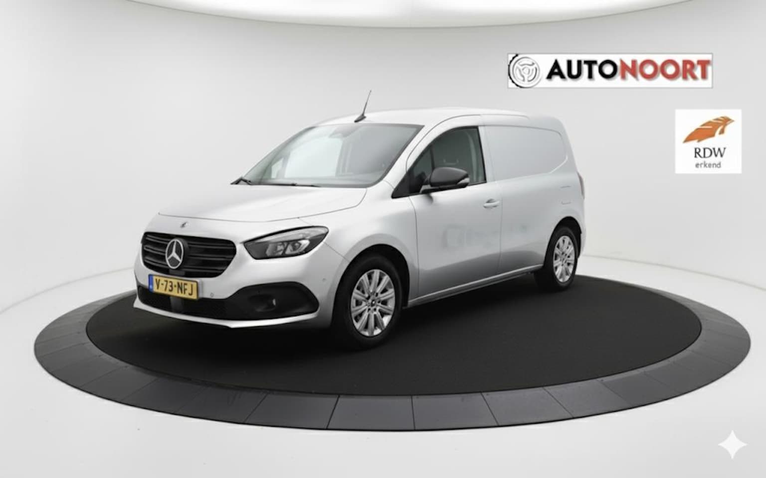 Mercedes-Benz eCitan - L1 Pro 51 kWh okt-2023 | 1100KM | NIEUW | Trekhaak | Fast charging +1jaar garantie - AutoWereld.nl