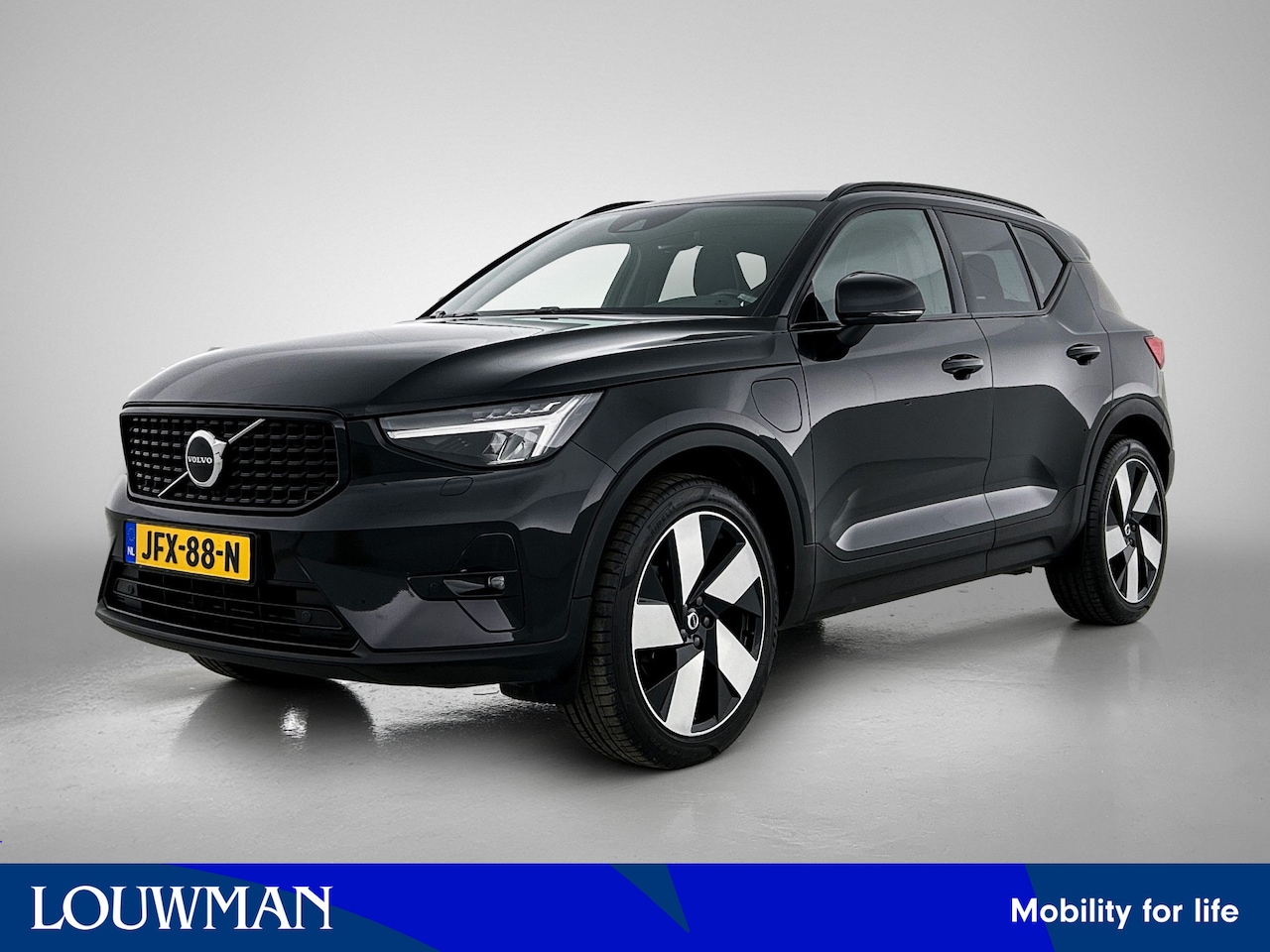 Volvo XC40 - 1.5 T4 Recharge Ultimate Dark Edition Facelift | BTW | Harman&Kardon | Uitklapbare trekhaa - AutoWereld.nl
