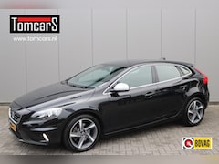 Volvo V40 - 1.6 T2 120PK R-Design Navigatie/Trekhaak/Parkeerhulp/Half-leder