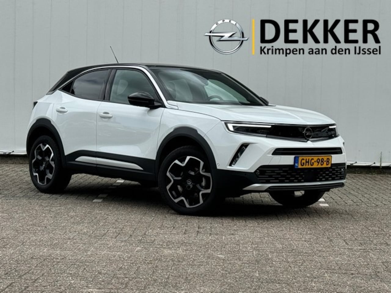 Opel Mokka - 1.2 Turbo Ultimate Automaat met 18inch, Stoel/Stuurverwarming, Alcantara, Adap.Cruise, LED - AutoWereld.nl