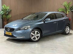 Volvo V40 - 1.6 T3 Momentum