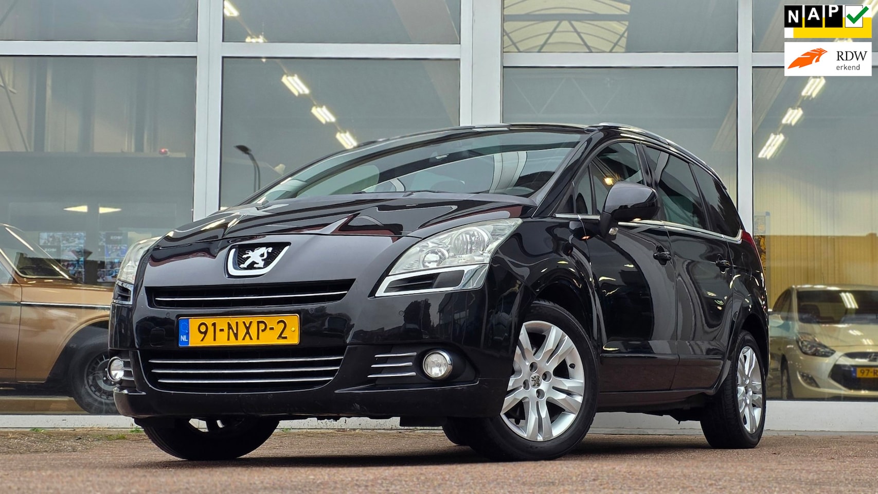 Peugeot 5008 - 1.6 THP Blue Lease Executive 7p Netto 600 Export 400 BPM - AutoWereld.nl