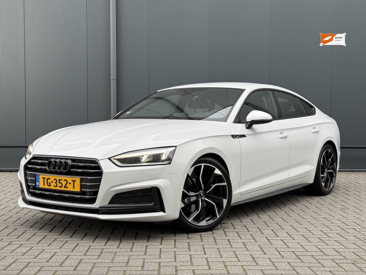 Audi A5 Sportback - 1.4 TFSI Sport S-line Edition automaat | 2018 | NAP | NAVI | Sfeerverlichting | 19” - AutoWereld.nl