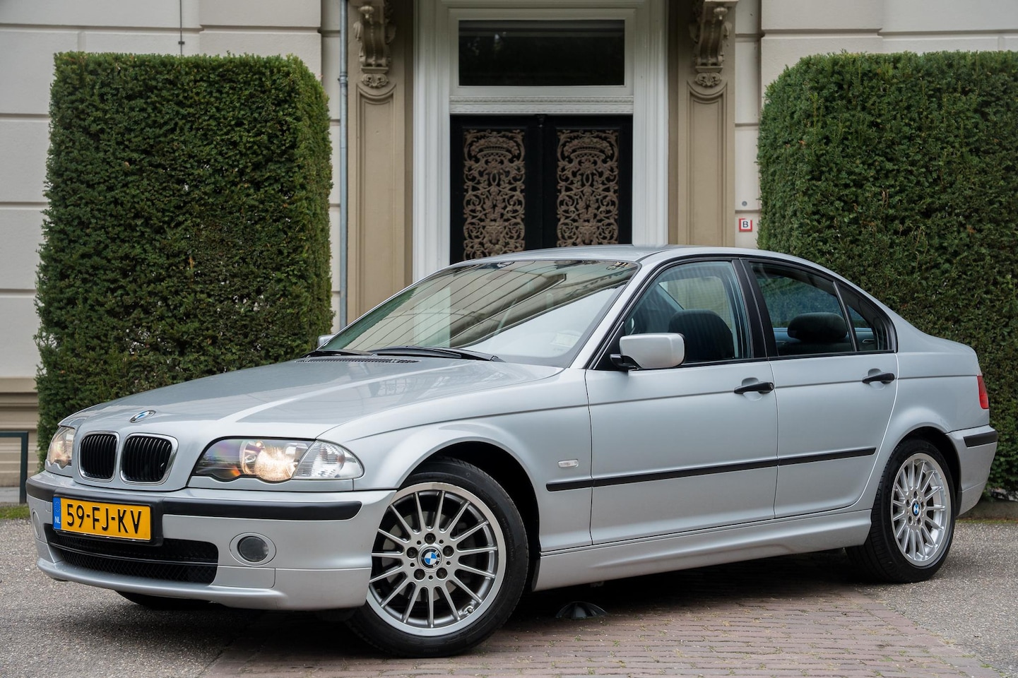 BMW 3-serie - 318i Executive M-Tech1 | Trekhaak | ORG NL 2e eign - AutoWereld.nl