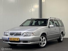 Volvo V70 - 2.5 T Automaat Luxury [ BTW auto historie compleet ]