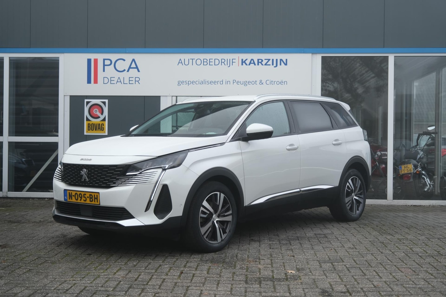 Peugeot 5008 - 1.2 PureTech Allure 1.2 PureTech Allure - AutoWereld.nl