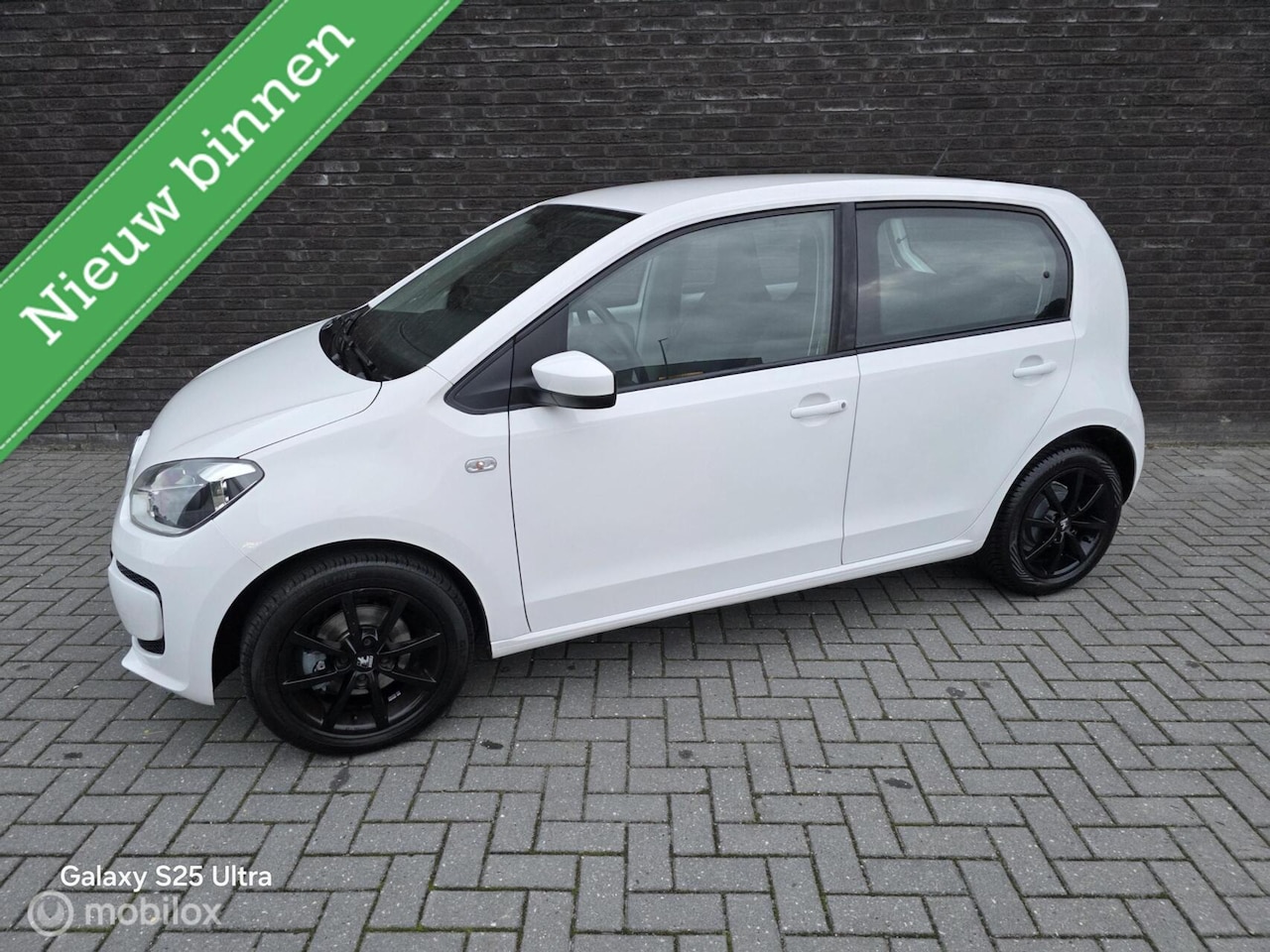 Volkswagen Up! - 1.0 cheer up!BlueMotion|Airco|Navigatie|5Deurs - AutoWereld.nl