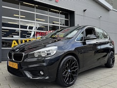 BMW 2-serie Active Tourer - 218i Advantage - Navigatie / Apple CarPlay I Airco I PDC I 19 inch Sport velgen I Dealer o