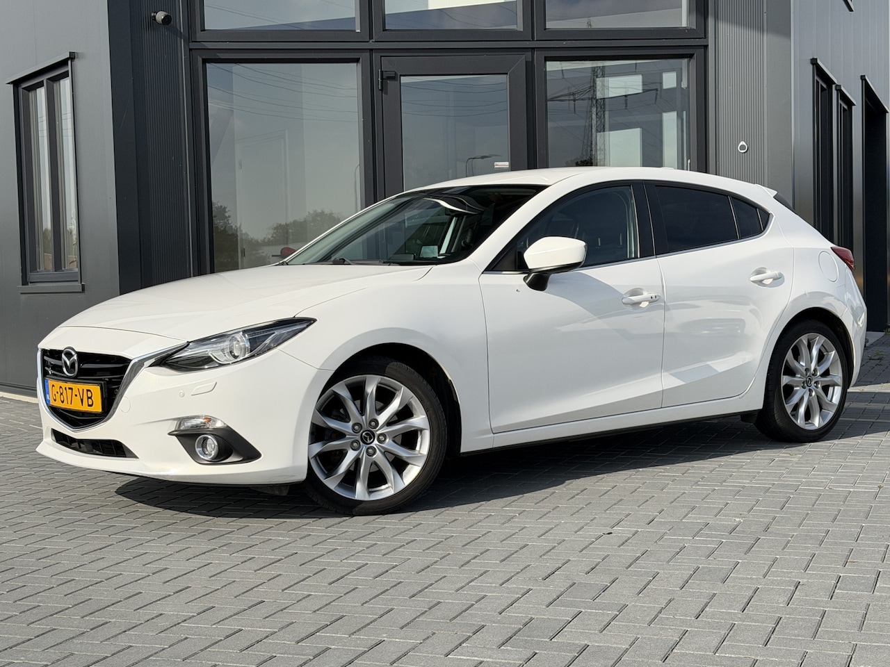 Mazda 3 - 2.0 HP GT-M Bose | Trekhaak afk. | verw. stoelen | Nwe APK - AutoWereld.nl