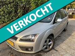 Ford Focus Wagon - MET ACHTERUIT SENS, AIRCO & EVT NIEUW APK