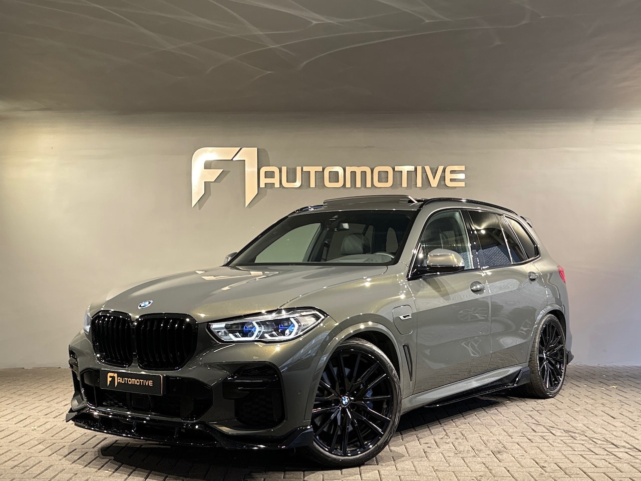 BMW X5 - XDrive45e M Sport Pano|Laser|HuD|Memory|Keyles|Crystal - AutoWereld.nl