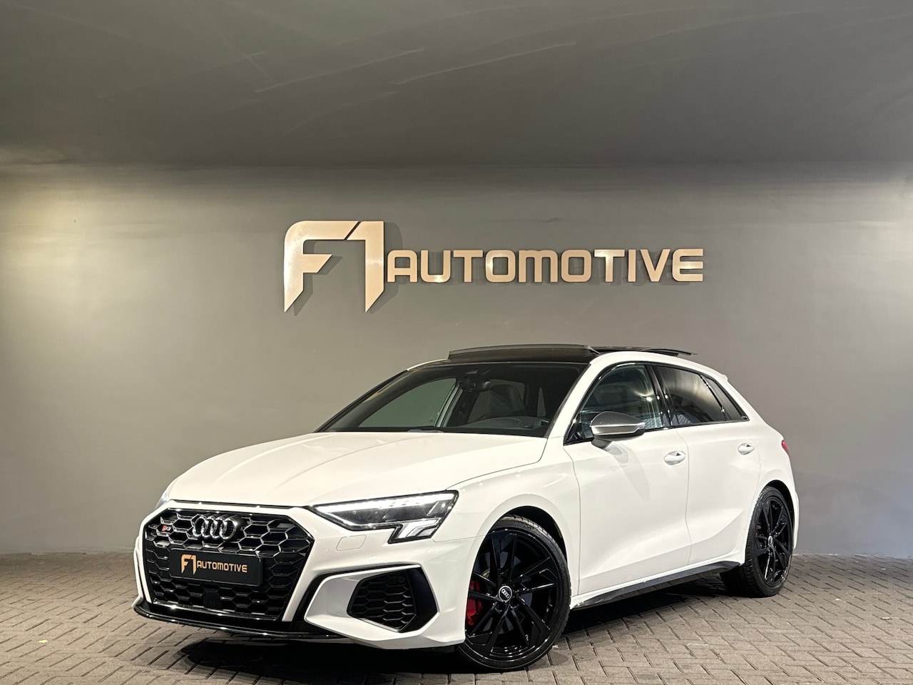 Audi A3 Sportback - 2.0 TFSI S3 quattro Pano|Camera|ACC|Lane - AutoWereld.nl