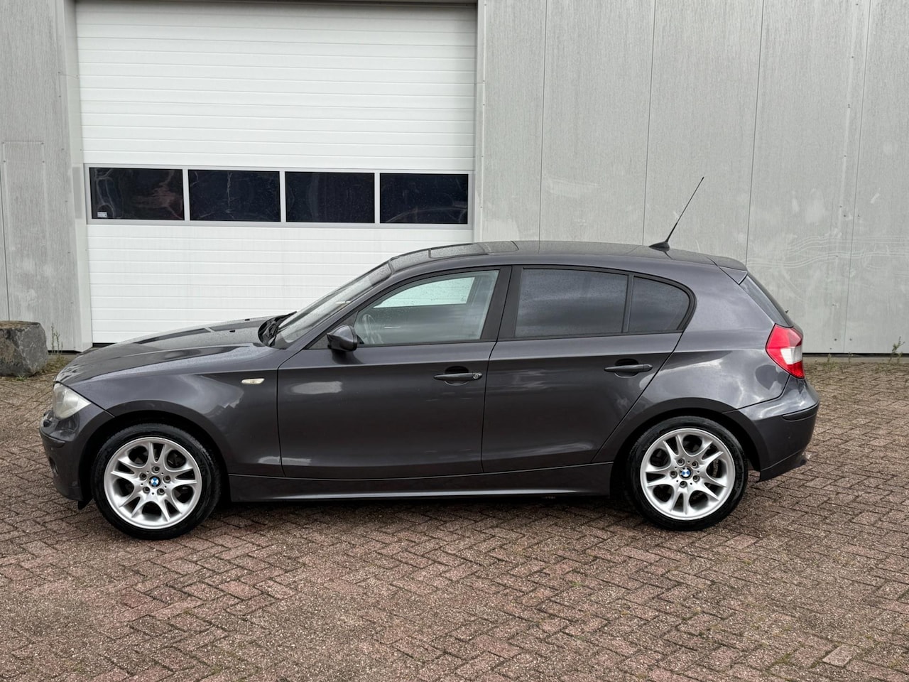 BMW 1-serie - 120i AUTOMAAT!! - AutoWereld.nl