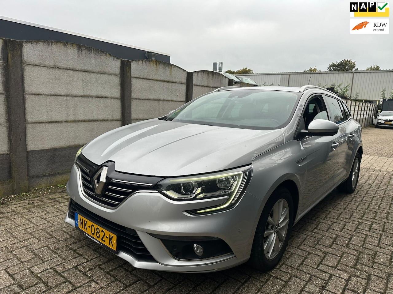 Renault Mégane Estate - 1.5 dCi Eco2 Bose CLIMA/ CAMERA/ NAVI/ TREKHAAK! - AutoWereld.nl