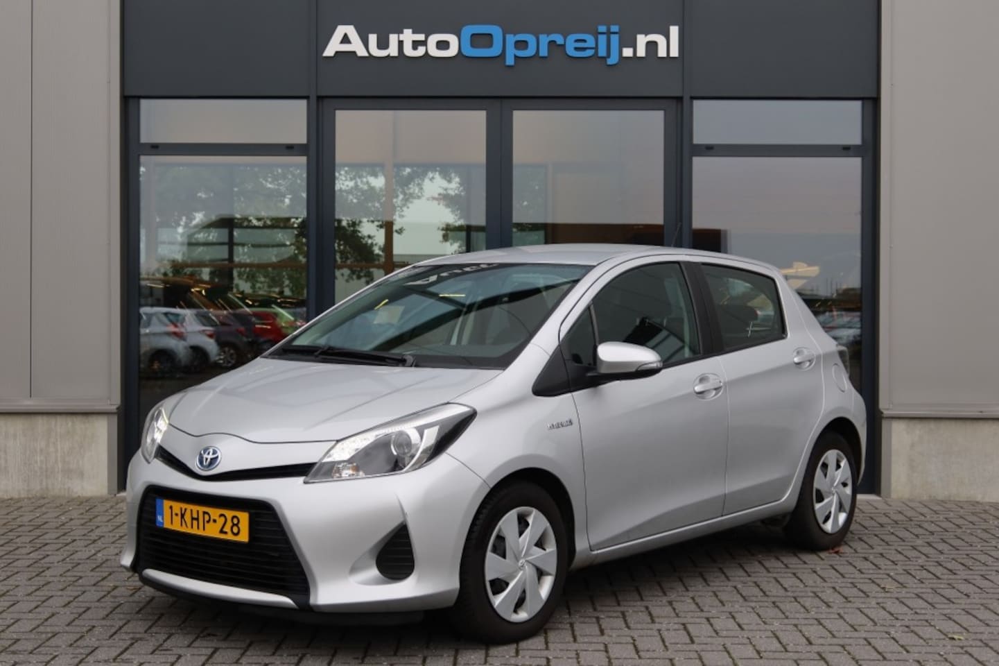 Toyota Yaris - 1.5 Full Hybrid Aspiration AUTOMAAT Clima, Camera, Cruise, Dealer onderhouden - AutoWereld.nl