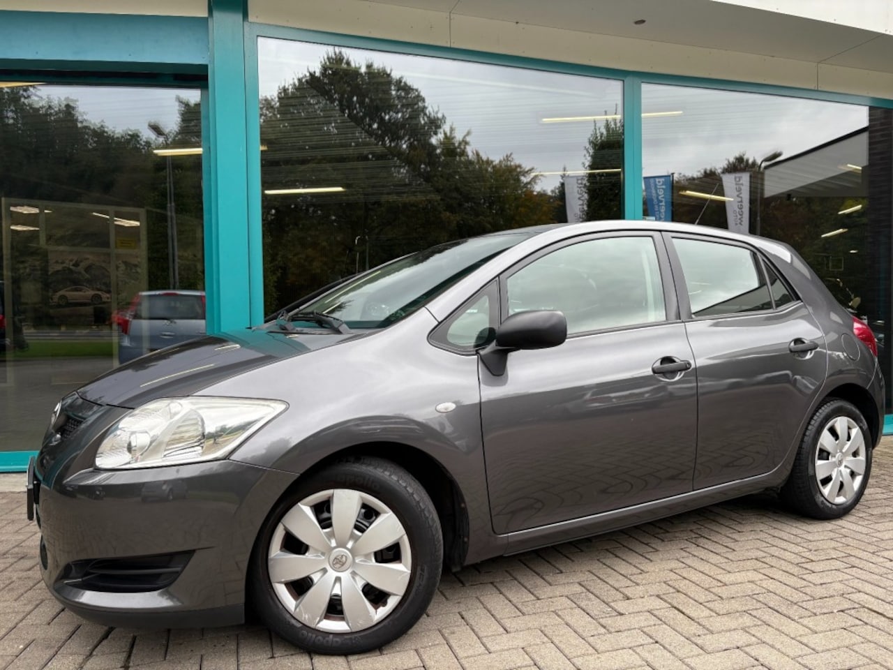 Toyota Auris - 1.4- 16V 5drs Airco, TrHaak, NAP - AutoWereld.nl