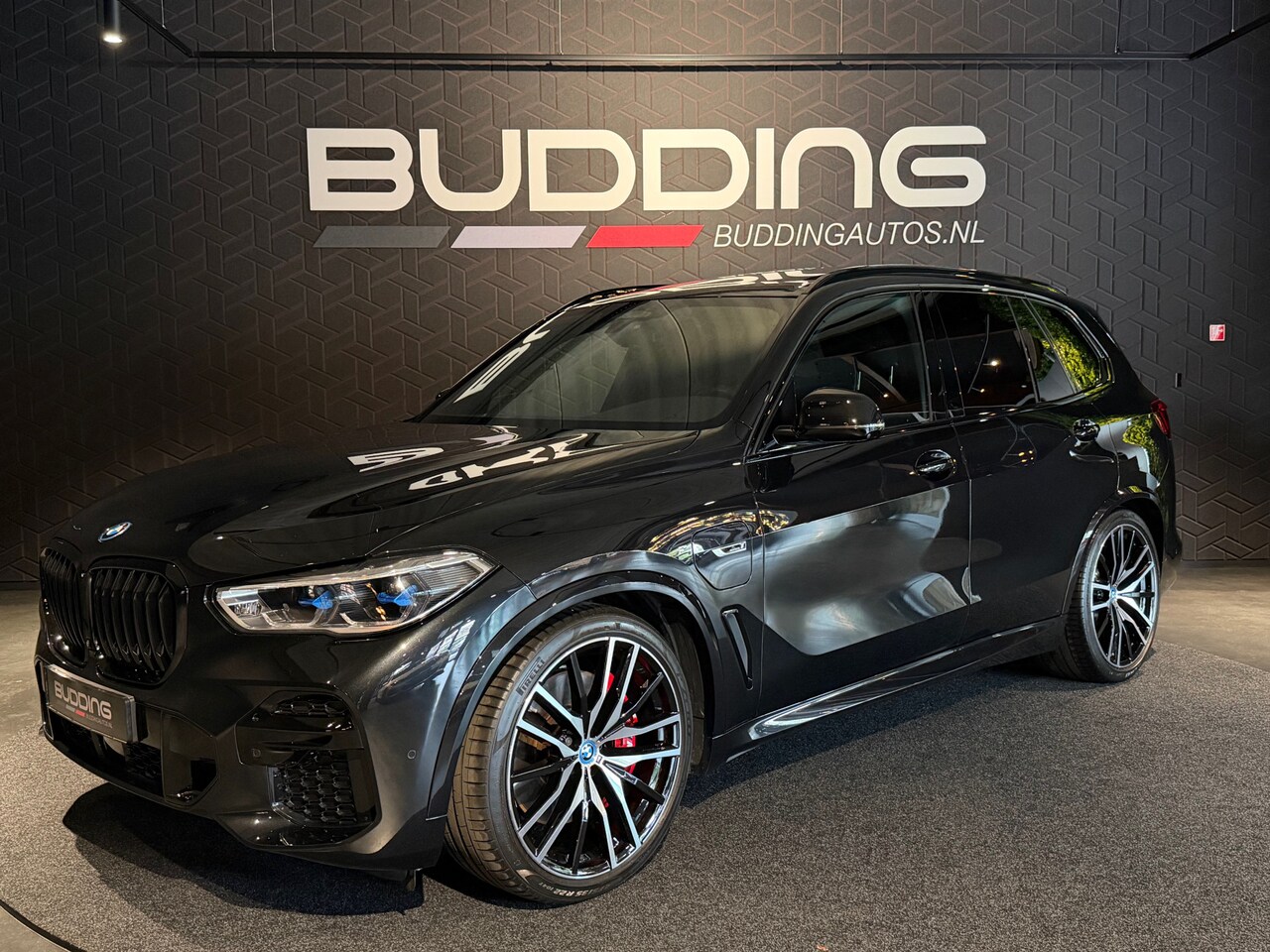 BMW X5 - xDrive45e High Exe | M-sport | Laser | Pano | Adap Cruise - AutoWereld.nl