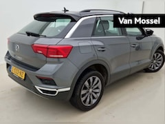 Volkswagen T-Roc - 1.0 TSI Style 110 PK | Airco | Adaptive Cruise Control | Lane Assist | Parkeersensoren | P