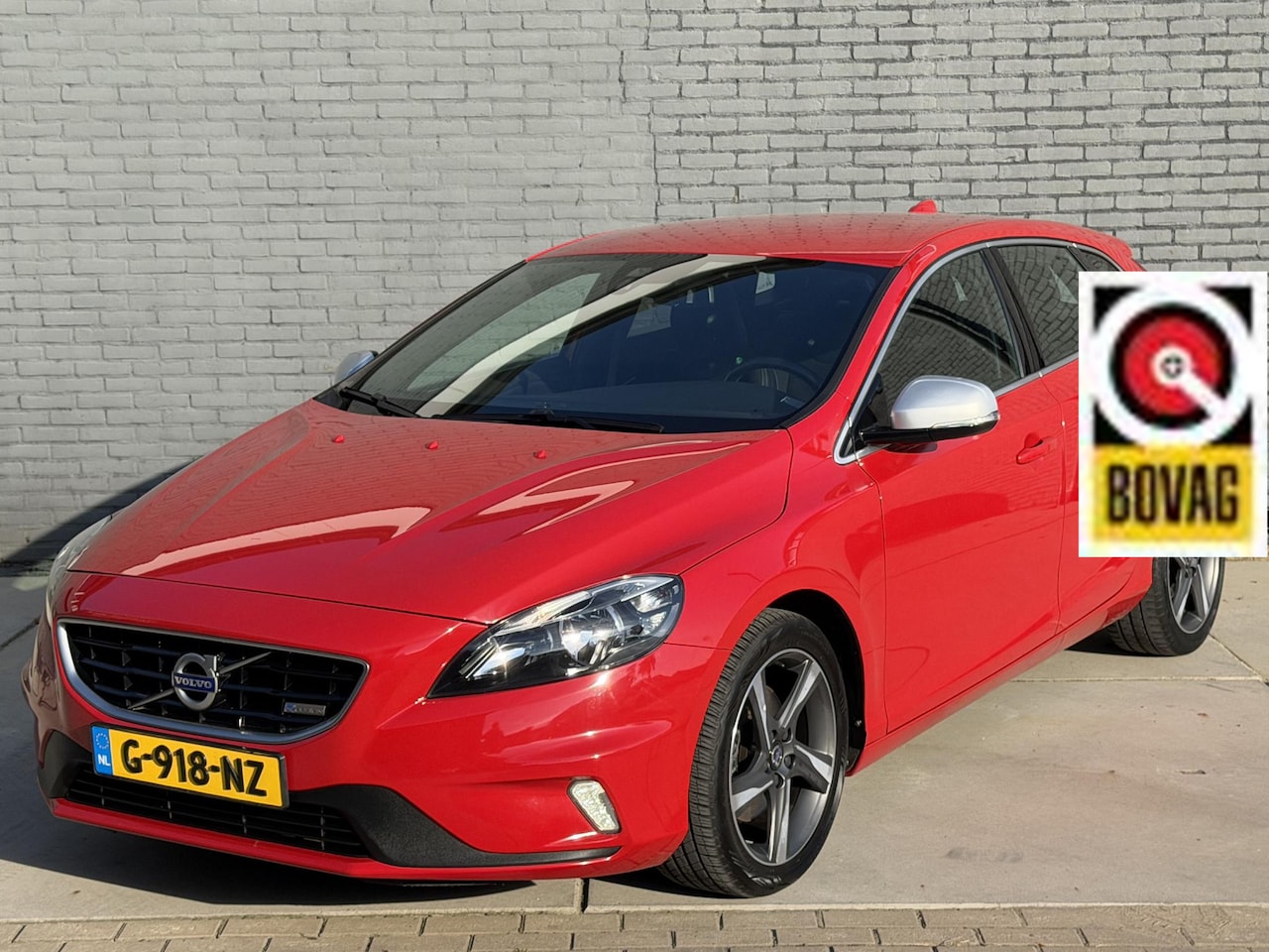 Volvo V40 - 1.6 T2 R-Design AIRCO | NAVI | CRUISE | BOVAG! - AutoWereld.nl