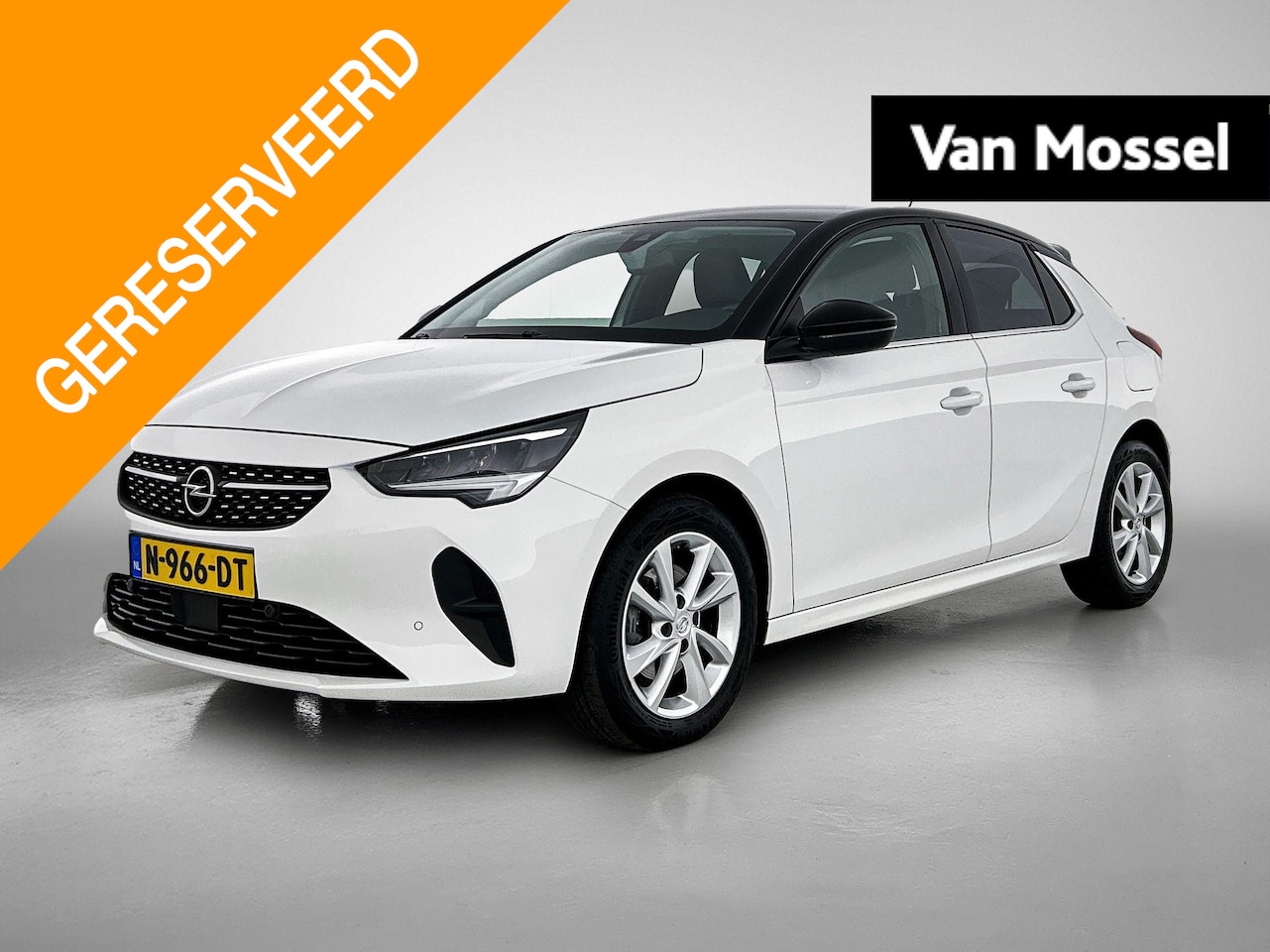 Opel Corsa - 1.2 Elegance Automaat Carplay LM Velgen Climatecontrole - AutoWereld.nl