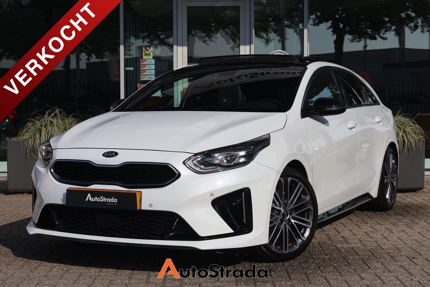 Kia Pro cee'd - 1.5 GT-Line 160pk | Virtual | Navi | Camera | Pano | Trekhaak | Stoelverwarming | Climate - AutoWereld.nl