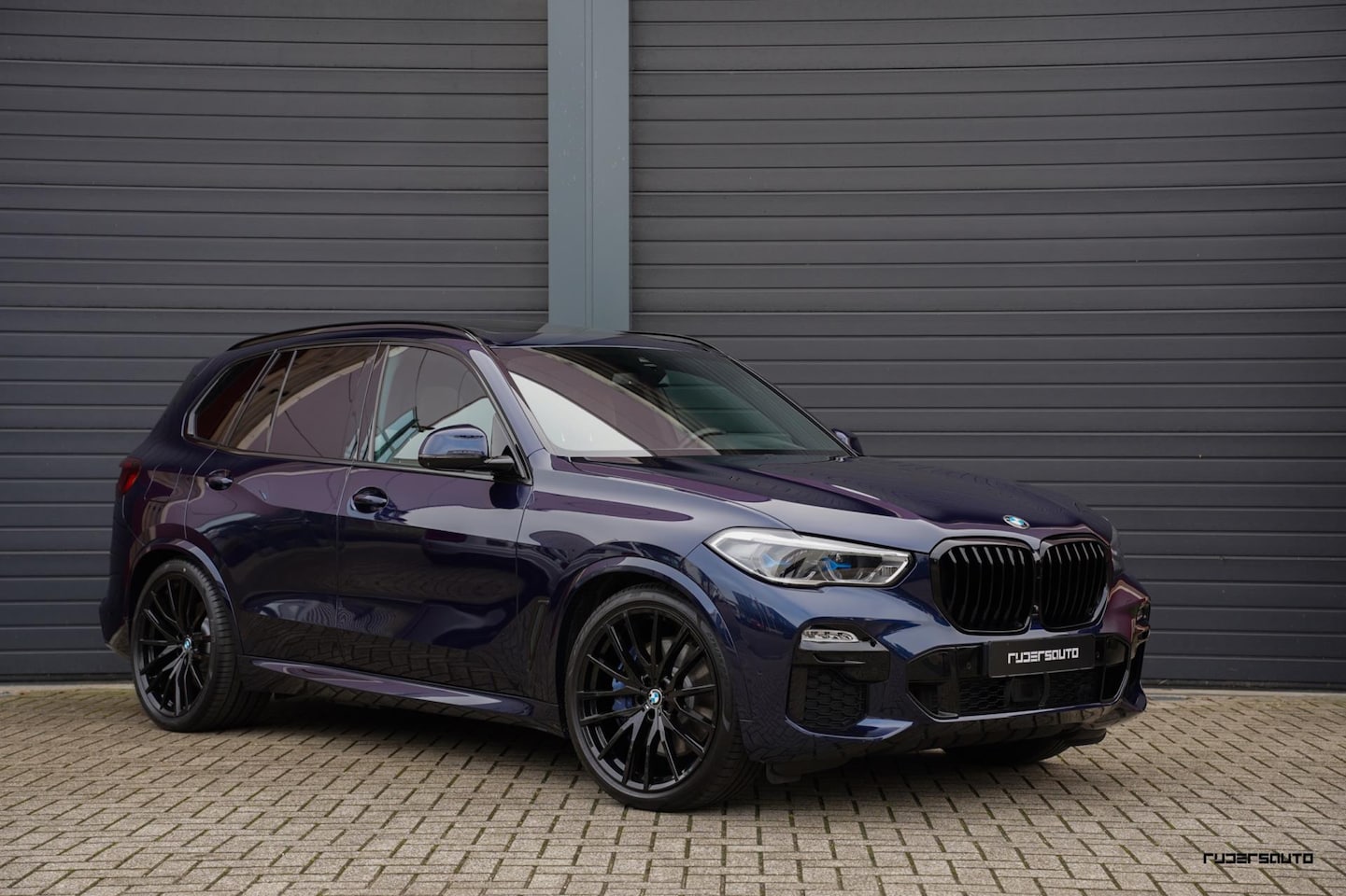 BMW X5 - XDrive45e M Sport | Pano | Massage | 360 camera | Laser | 22" | Trekhaak | Akoestisch glas - AutoWereld.nl