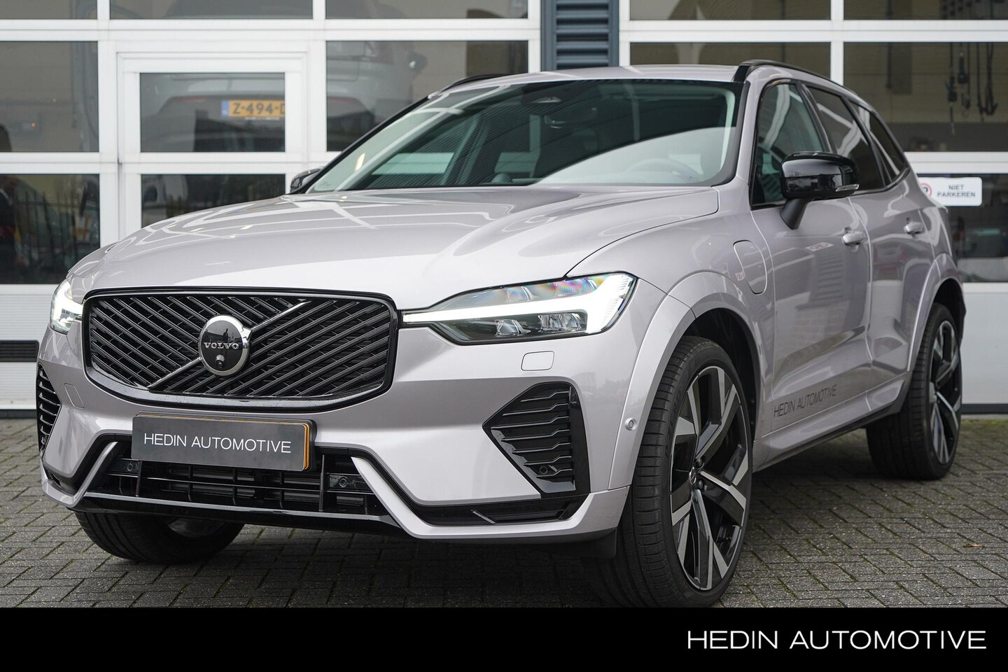 Volvo XC60 - 2.0 T6 Plug-in hybrid AWD Ultra Dark | Executive-pakket | 22"Velgen | Bowers & Wilkins aud - AutoWereld.nl