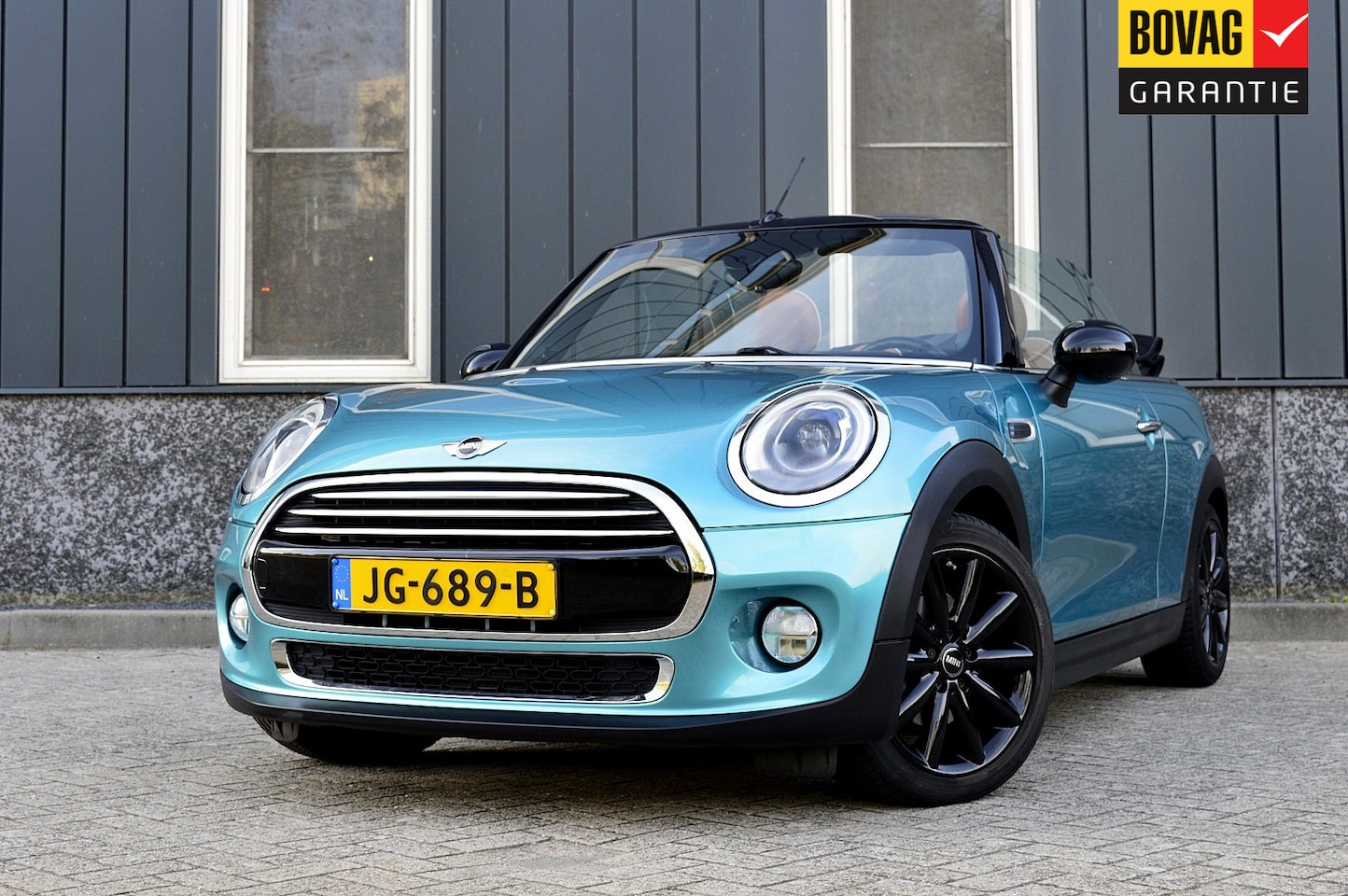 MINI Cabrio - Mini 1.5 Cooper Chili Serious Business Rijklaarprijs-Garantie Leder Interieur Led Navigati - AutoWereld.nl