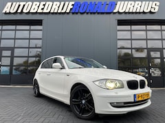 BMW 1-serie - 116i Business Line Sport Automaat/Climatronic/Cruise/Navigatie/Trekhaak/Nieuwe Apk