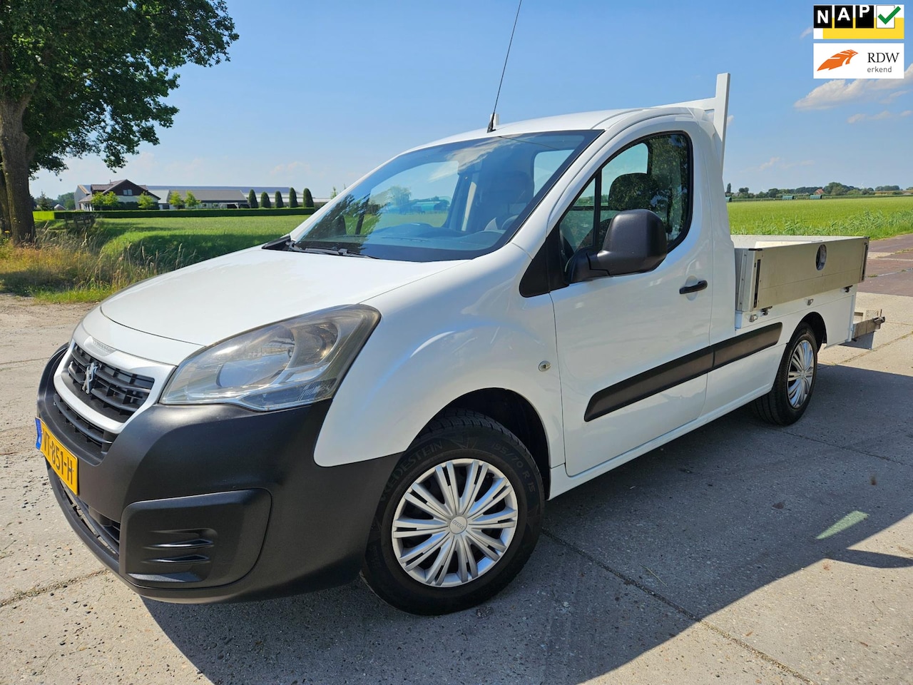 Peugeot Partner - 122 1.6 BlueHDI 100 L1 XR/ pick up/ bk 2016 ( euro 6) - AutoWereld.nl