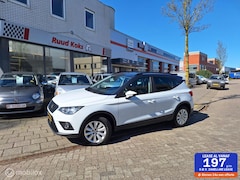 SEAT Arona - 1.0 TSI STYLE / Keyless / NAP / Navigatie / Camera /