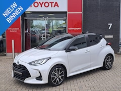 Toyota Yaris - 1.5 Hybrid Executive 4-SEIZOENSBANDEN PARKEERCAMERA PANORAMADAK LEDEREN BEKLEDING