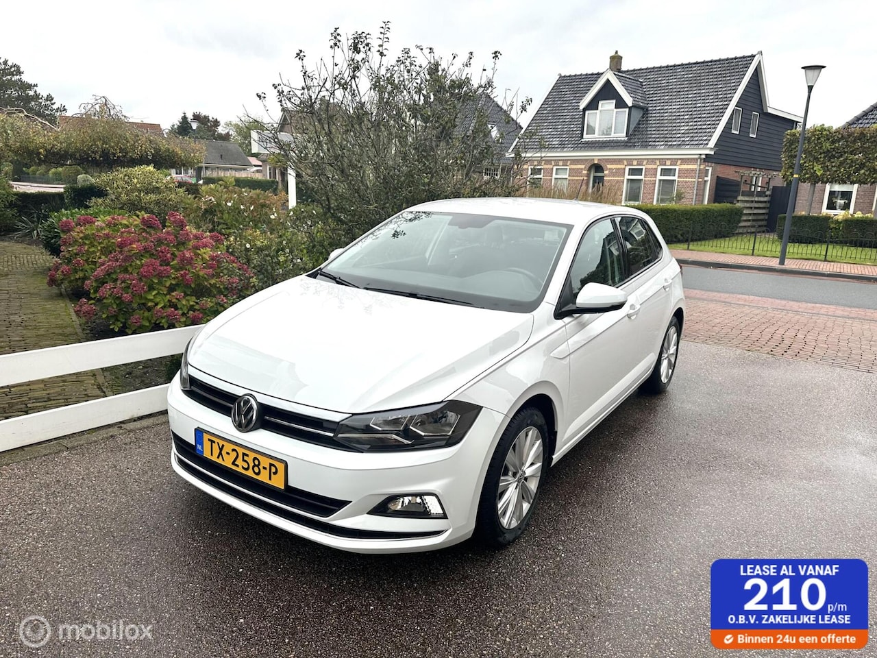Volkswagen Polo - 1.0 TSI 95PK HIGHLINE CARPLAY DIGITAAL DASHBOARD CLIMATE CONTROLE ZEER NETTE AUTO!! - AutoWereld.nl