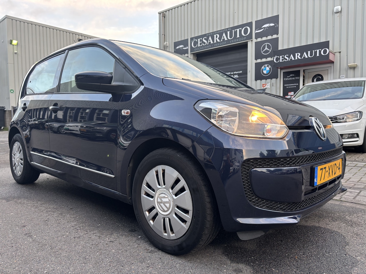Volkswagen Up! - 1.0 move up! BlueMotion / 74 DKM / DEALER ONDERHOUDEN - AutoWereld.nl