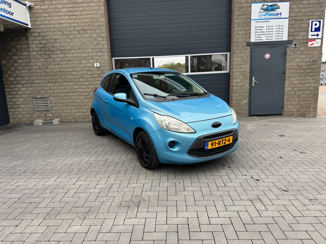 FORD KA